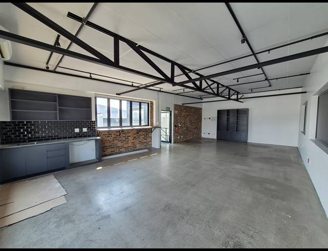 180M² OFFICE TO LET IN KRAMERVILLE